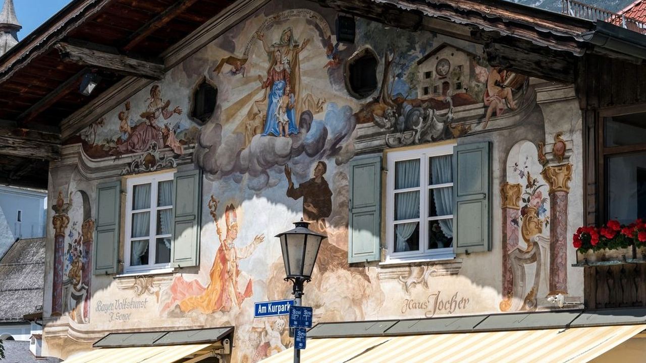 A painted house front in the Bavarian Alps
