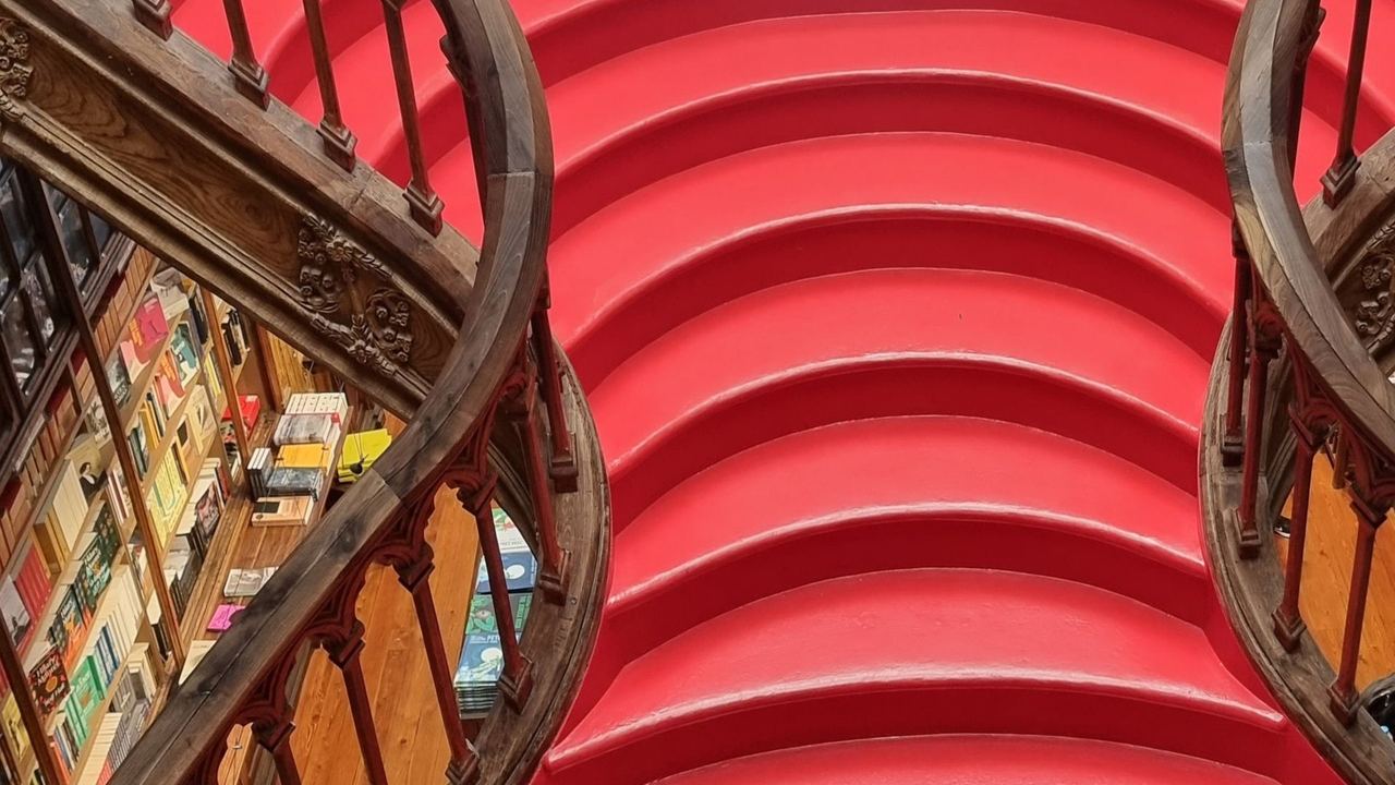 The red staircase of the Livraria Lello, Porto