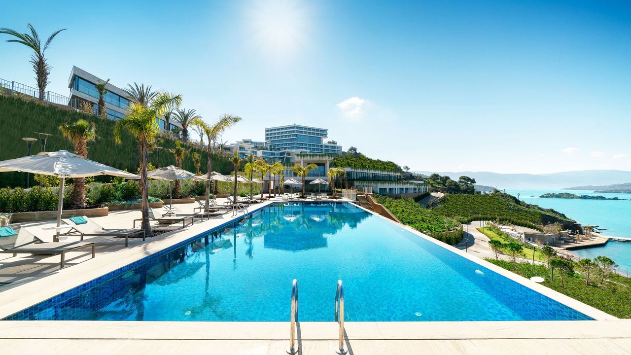A seaside resort with an infinity pool